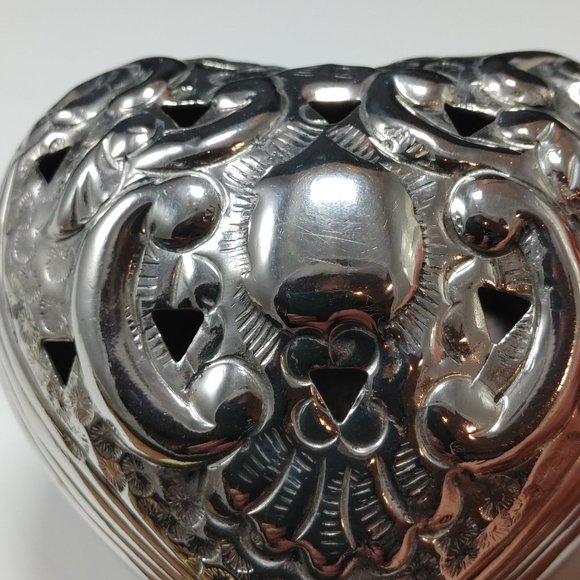 Vintage Silver Plated Heart Potpourri Container - Picture 3 of 5